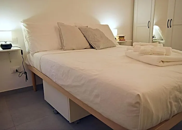 Piccola Casa Nel Cuore Di Τορίνο